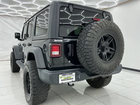 Used 2019 Jeep Wrangler Unlimited Sport S AWD/4WD image 9