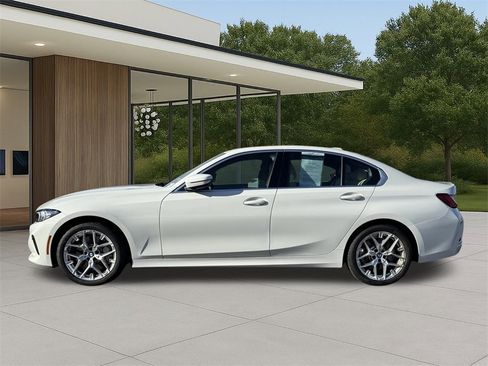 Used 2025 BMW 330i 330i w/ Premium Package image 12