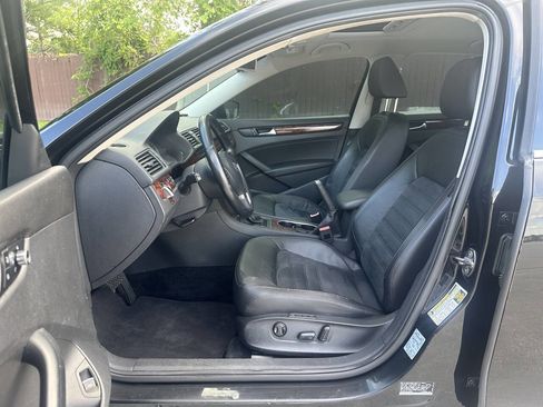 Used 2013 Volkswagen Passat TDI SEL Premium image 4