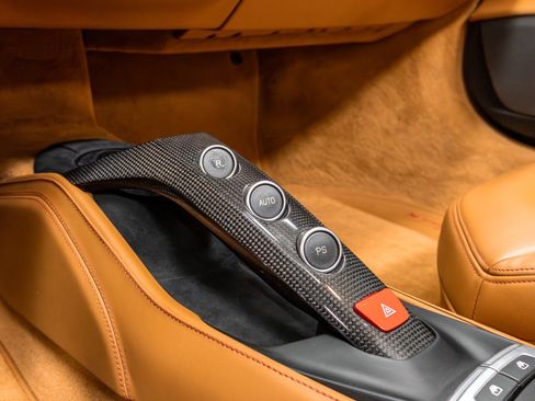 Used 2016 Ferrari 488 Spider image 68