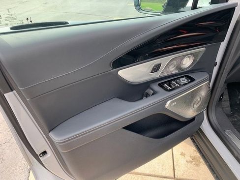 New 2026 Lincoln Nautilus Reserve AWD/4WD image 26