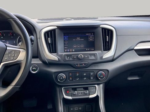 Used 2024 GMC Terrain SLE FWD image 7
