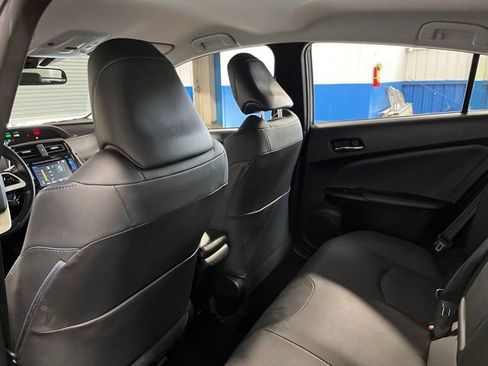 Used 2017 Toyota Prius Four FWD image 17