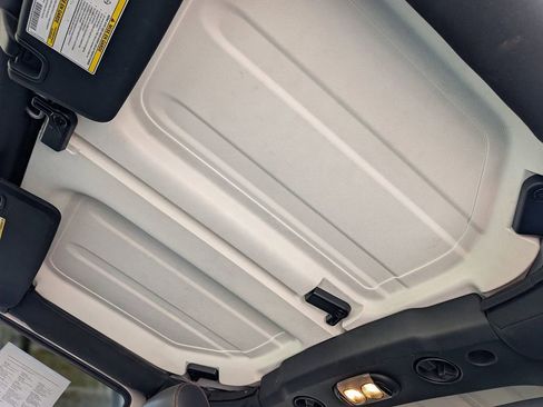 Used 2012 Jeep Wrangler Sahara image 13