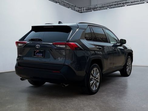 Used 2023 Toyota RAV4 XLE Premium AWD/4WD image 5