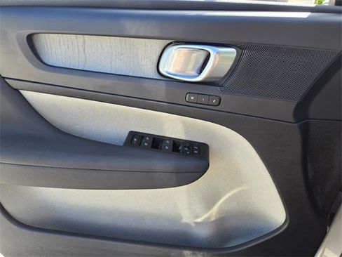 Certified 2024 Volvo XC40 B5 Plus w/ Protection Package Premier image 35