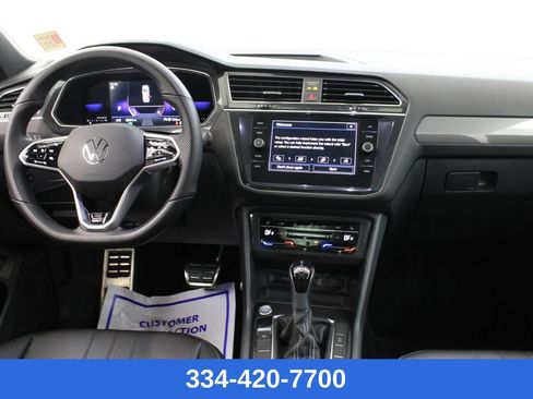 Used 2022 Volkswagen Tiguan SE R-Line image 8