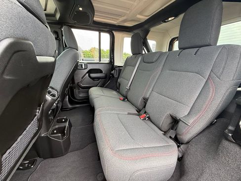Used 2026 Jeep Gladiator Rubicon AWD/4WD image 24