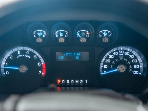 Used 2014 Ford F250 XLT w/ Snow Plow Prep Package image 45