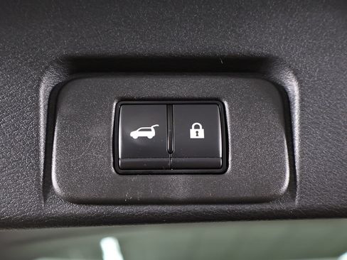Used 2023 Nissan Rogue SV w/ SV Premium B Package AWD/4WD image 20