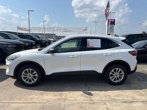 Used 2022 Ford Escape SE AWD/4WD image 2