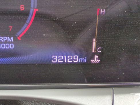 Used 2025 Chevrolet Trax LT w/ Driver Confidence Package FWD image 26