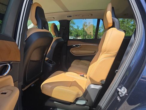 Used 2016 Volvo XC90 T6 Inscription w/ Convenience Package AWD/4WD image 11