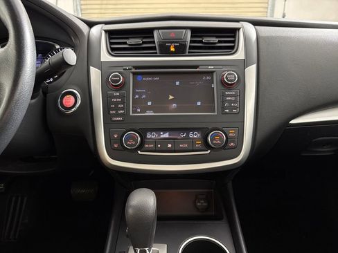 Used 2016 Nissan Altima 2.5 SV w/ Convenience Package image 17