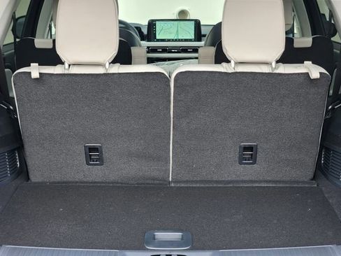 New 2026 Lincoln Aviator AWD w/ Jet Appearance Package image 17