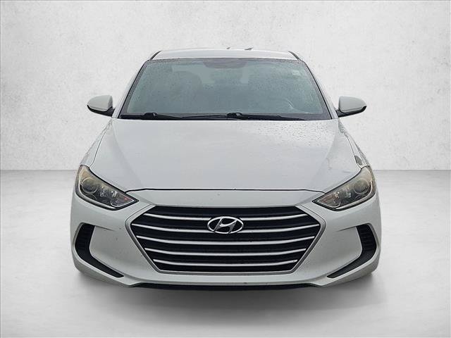 Used 2018 Hyundai Elantra SE FWD image 2
