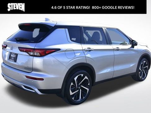 Used 2023 Mitsubishi Outlander SE image 4