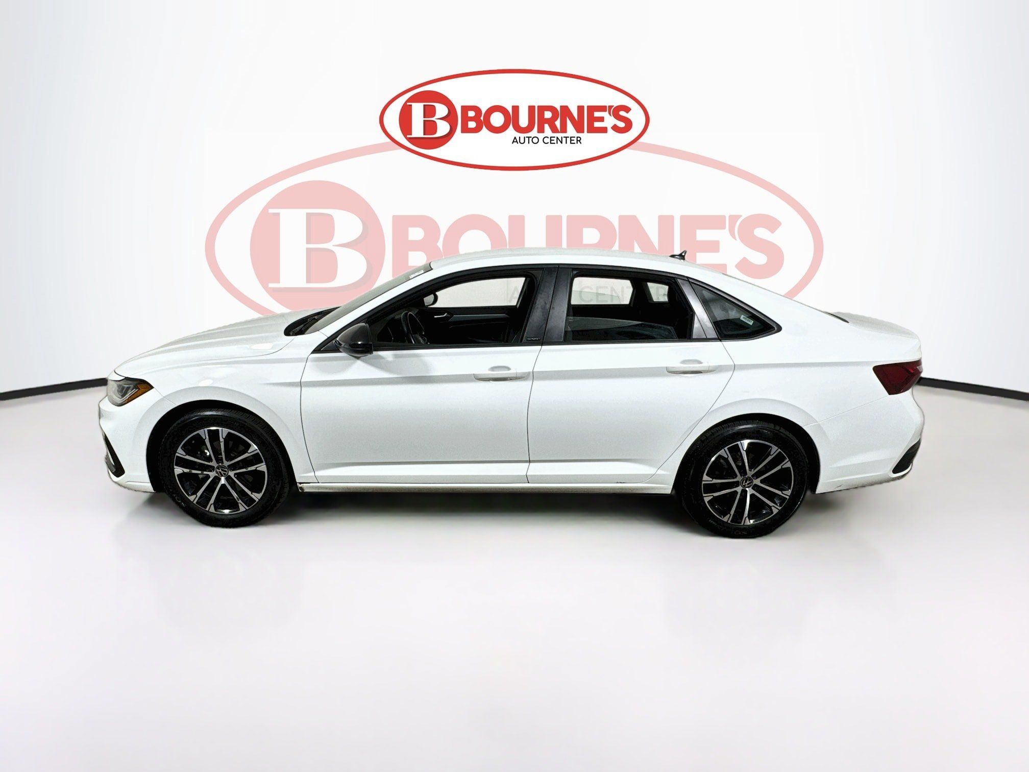 Used 2025 Volkswagen Jetta Sport FWD image 6