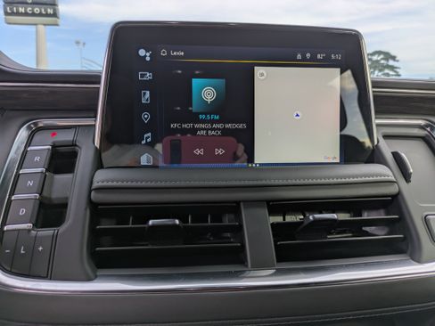 Used 2024 Chevrolet Tahoe Z71 w/ Luxury Package image 24