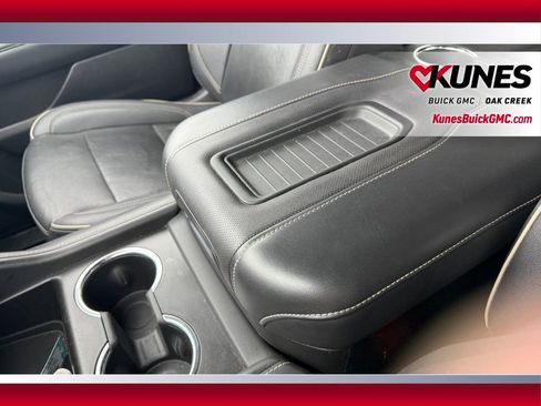 Used 2023 Chevrolet Suburban Premier AWD/4WD image 24