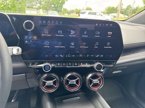 Used 2024 Chevrolet Blazer EV RS AWD/4WD image 17