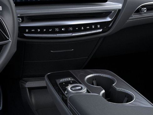 New 2026 Cadillac Lyriq V image 24