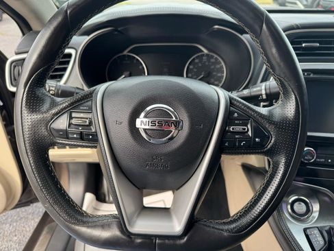 Used 2016 Nissan Maxima Platinum w/ Interior Lighting Package image 13
