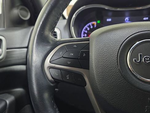 Used 2019 Jeep Grand Cherokee Altitude AWD/4WD image 20