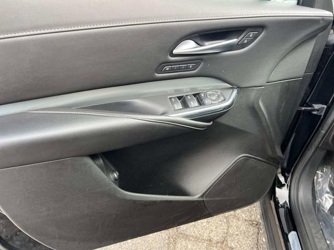 Used 2023 Cadillac XT4 Premium Luxury image 12