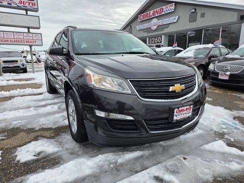 Used 2015 Chevrolet Traverse LS image 1