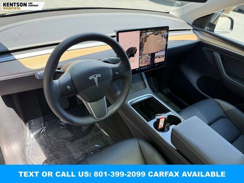 Used 2023 Tesla Model Y Long Range AWD/4WD image 23