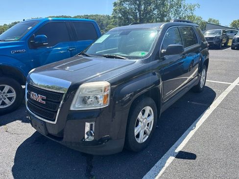 Used 2015 GMC Terrain SLE w/ Convenience Package AWD/4WD image 2
