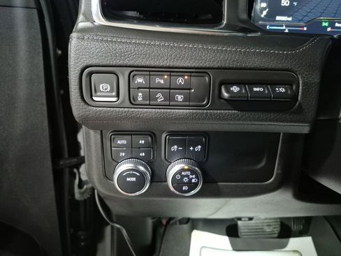 Certified 2024 GMC Yukon XL Denali AWD/4WD image 19