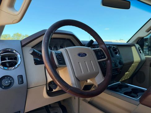 Used 2012 Ford F250 King Ranch w/ King Ranch w/Chrome Pkg image 11