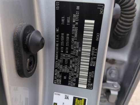 Used 2023 Toyota Corolla Cross XLE image 29