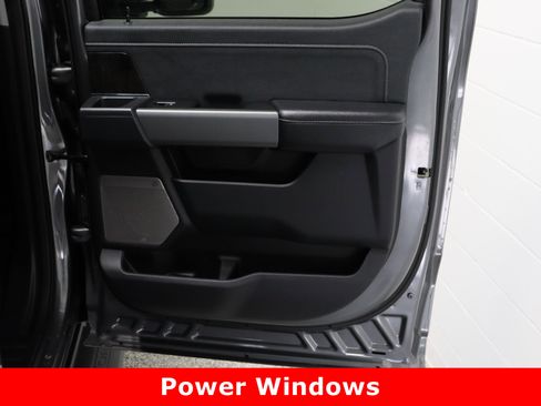 Used 2024 Ford F250 Lariat w/ Lariat Ultimate Package image 39