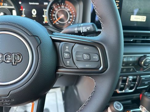 New 2025 Jeep Gladiator Sport w/ Premium Package image 20