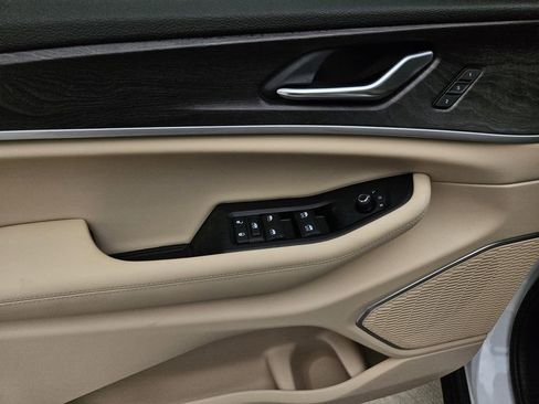 New 2026 Jeep Grand Cherokee Limited RWD image 15