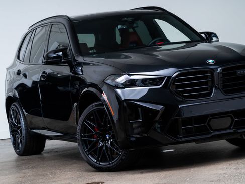 Used 2026 BMW X5 M Competition w/ Executive Package AWD/4WD image 2