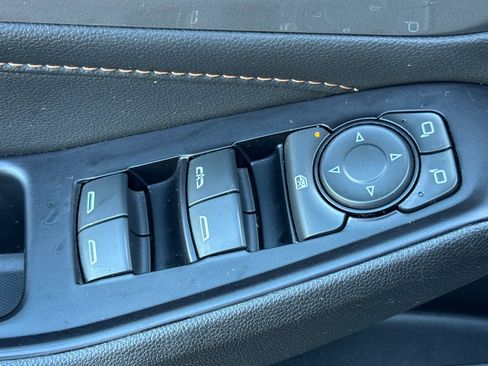 Used 2020 Chevrolet Traverse LT w/ LPO, Blackout Package image 13