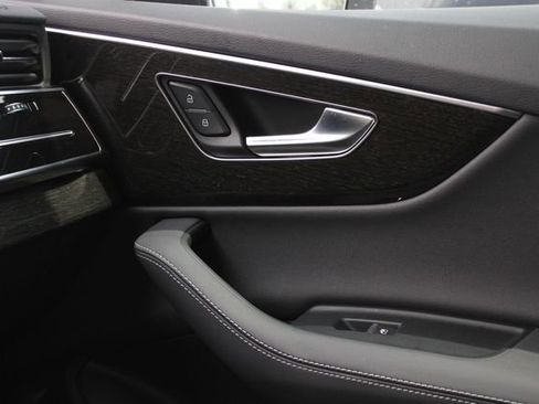 Used 2025 Audi Q7 3.0T Premium Plus w/ Premium Plus Package image 21