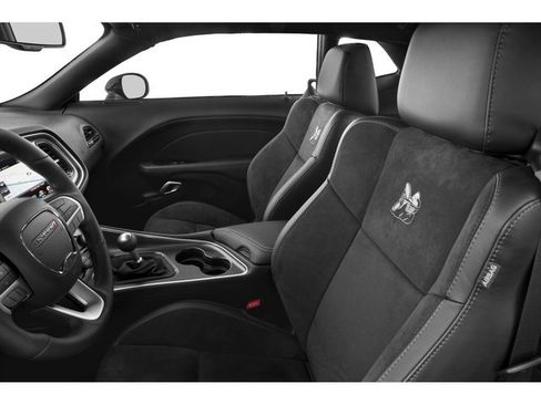 Used 2017 Dodge Challenger R/T Scat Pack RWD image 12