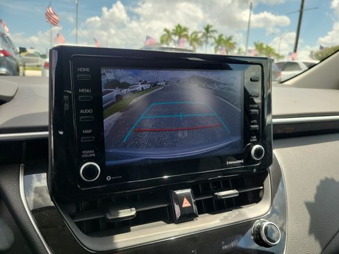 Used 2022 Toyota Corolla LE FWD image 25