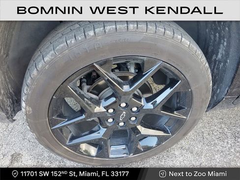 Used 2024 Chevrolet Traverse RS image 9