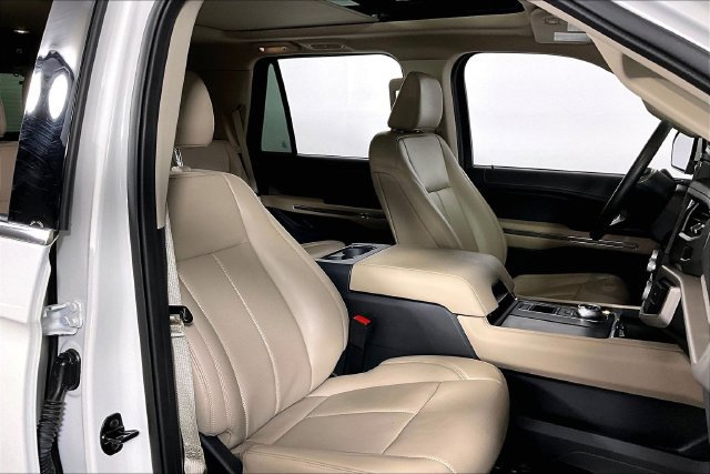 Used 2023 Ford Expedition XLT RWD image 8