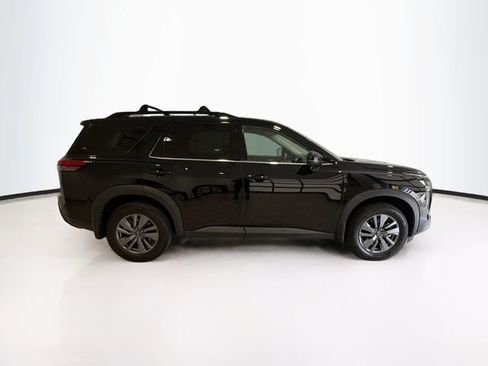 Used 2023 Nissan Pathfinder SV FWD image 8