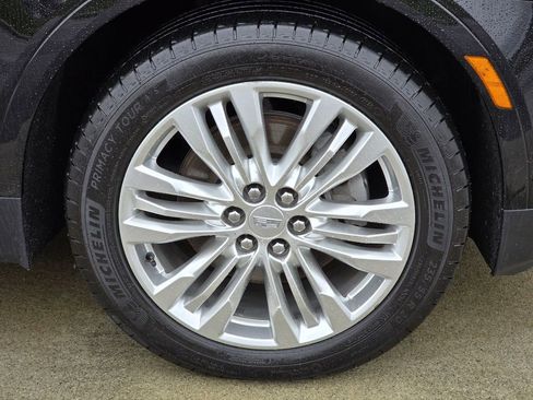 Used 2018 Cadillac XT5 Premium Luxury image 9