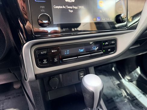 Used 2018 Toyota Corolla LE w/ LE Premium Package image 18