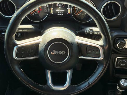 Used 2021 Jeep Wrangler Unlimited Sahara image 13