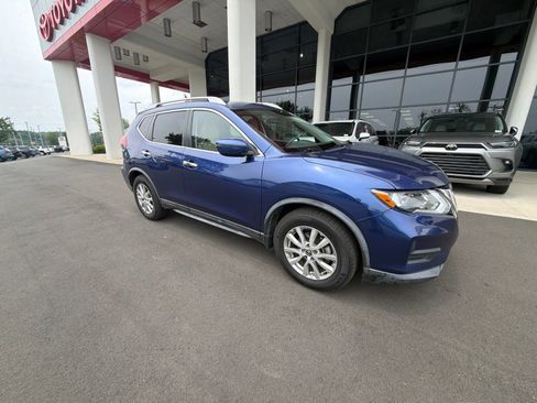 Used 2018 Nissan Rogue SV FWD image 10
